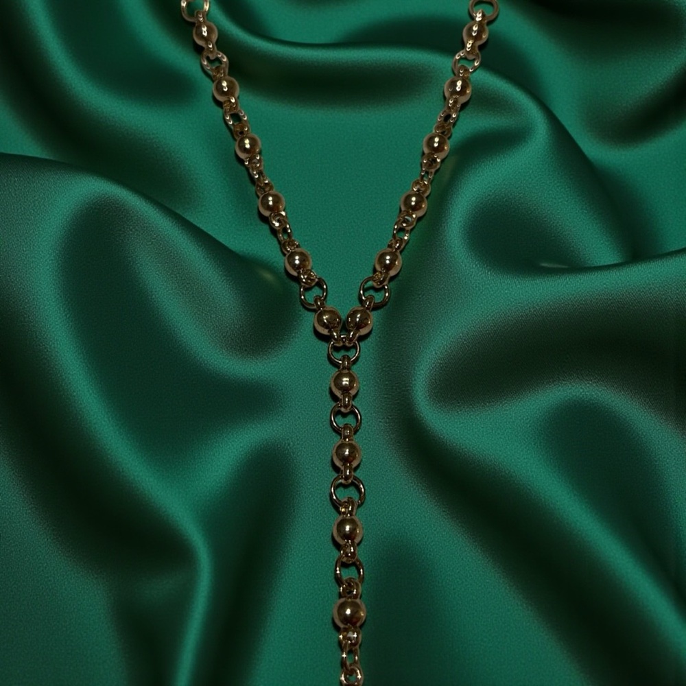 Elegant Gold Beaded Necklace
